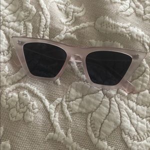 Cat eye sunglasses